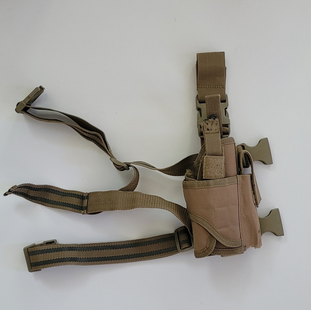 Tan Right 3 Point Drop Leg Holster